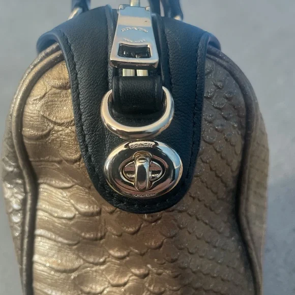 COACH MINI BENNET SATCHEL METALLIC SNAKE EMBOSSED LEATHER BRONZE BKACK CROSSBODY - Picture 2 of 11